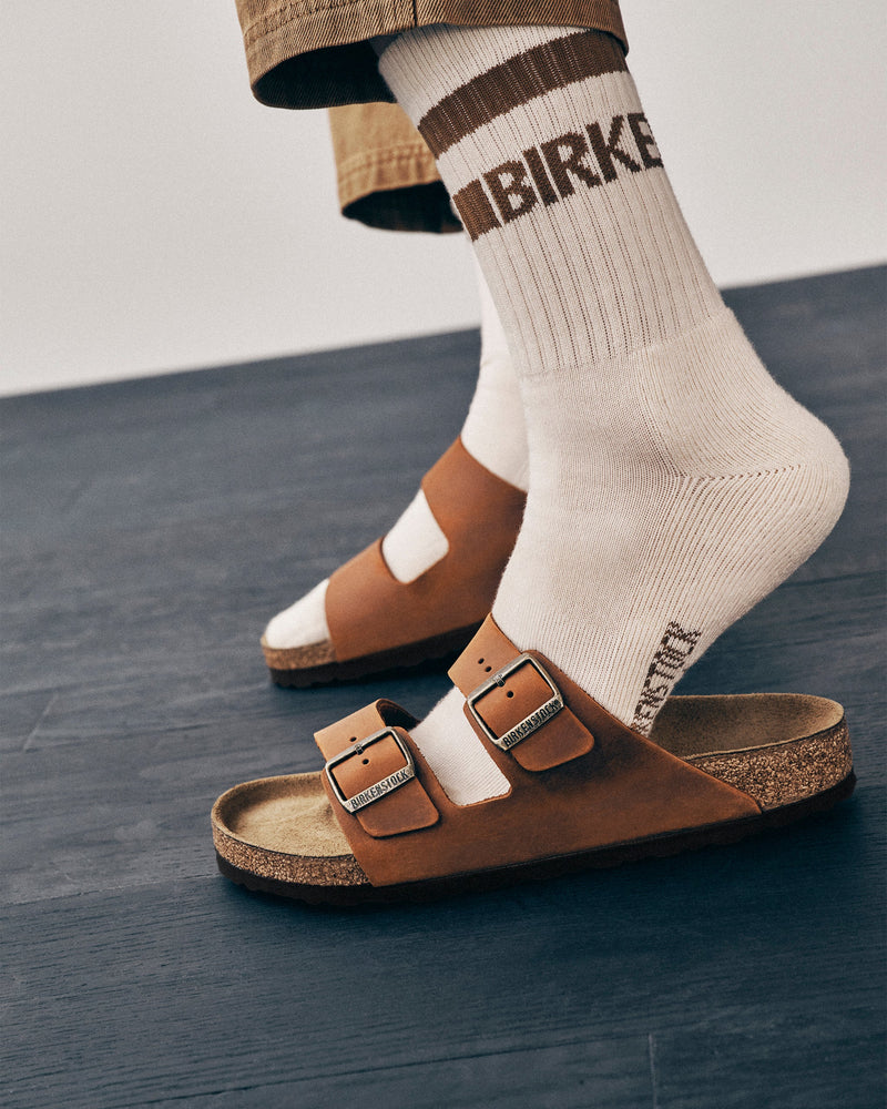 Birkenstock Arizona is the legendary comfortable two-strap sandal from Birkenstock.