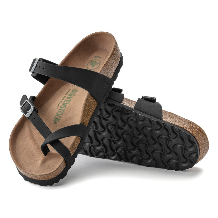 Supremely comfortable with sophisticated, crisscross straps, the Vegan Mayari redefines the thong sandal with a single toe loop.