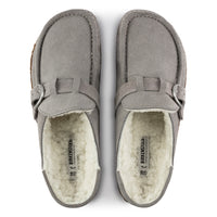 Women's Birkenstock Buckley Shearling in Stone Coin Suede Leather - Overhead shearling footbed detail