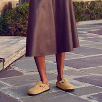BOSTON CLOG - LATTE - SUEDE