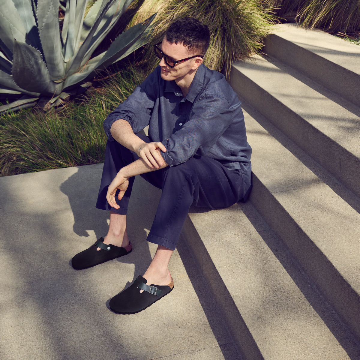 BOSTON CLOG - MIDNIGHT - LEATHER