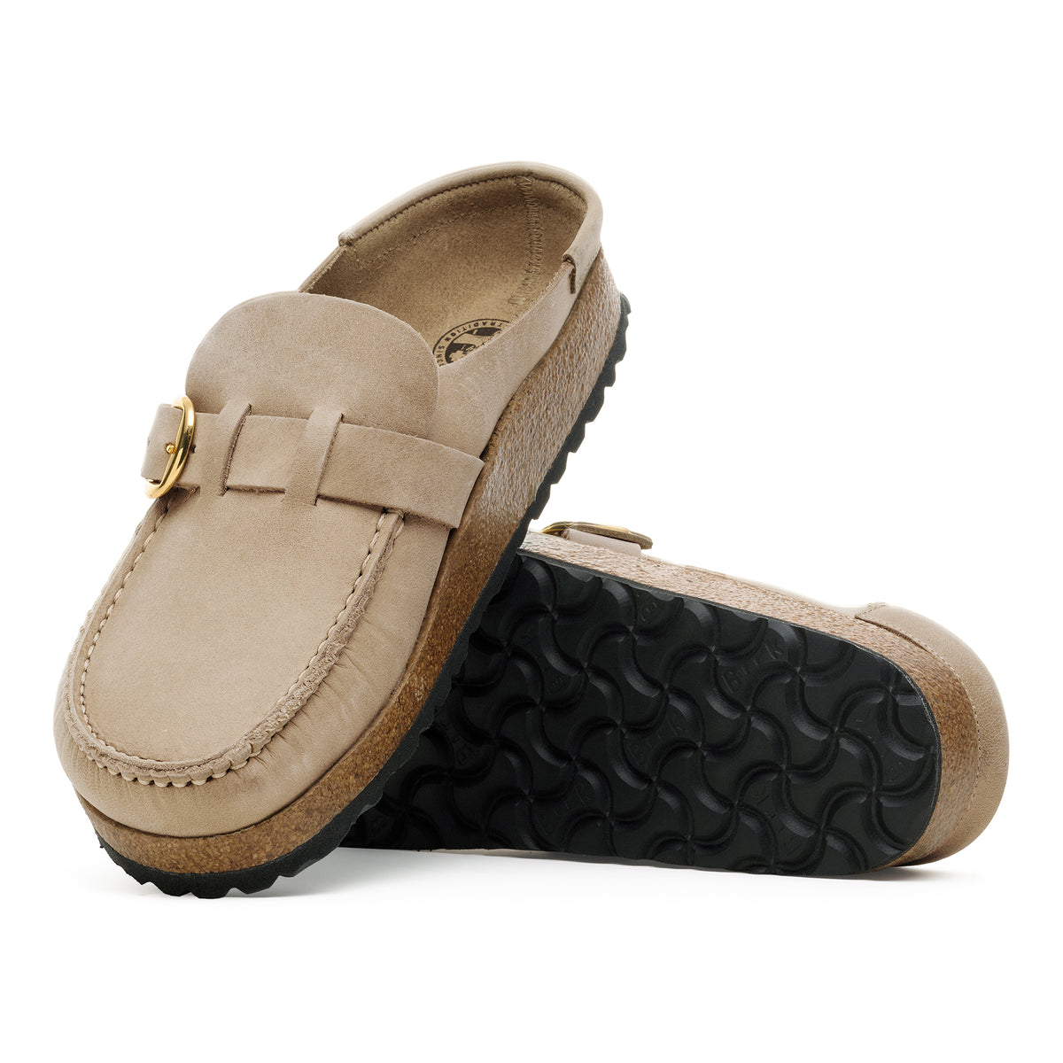 Birkenstock Buckley Clog in Tobacco Brown Oiled Leather.
Birkenstock Buckley clog, Tobacco Brown oiled leather, women’s slip-on clog, moccasin-style clog, all-day comfort shoes.