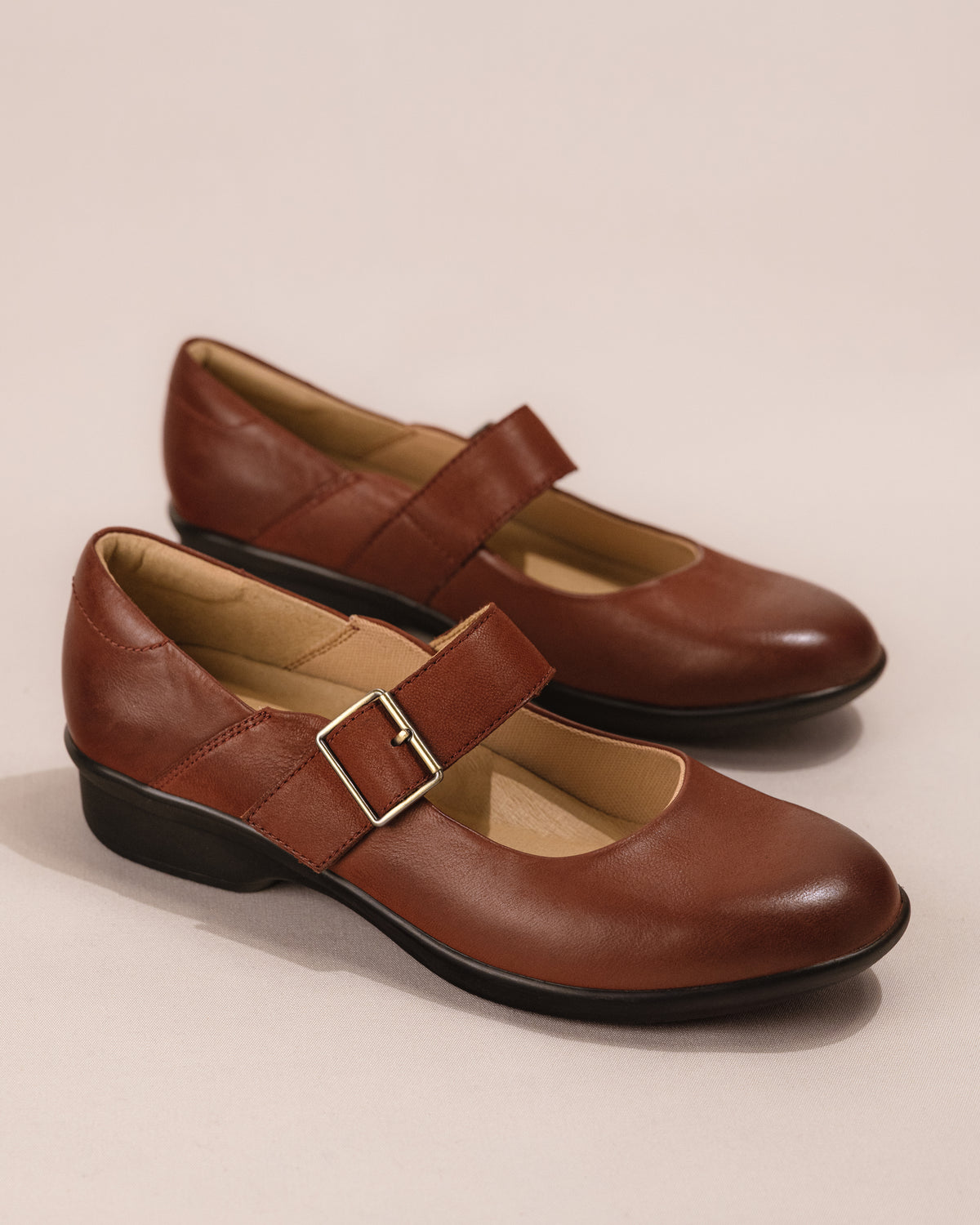 Dansko Collette Mary Jane – Women's Russett Burnished Nubuck Leather Arch Support Shoe