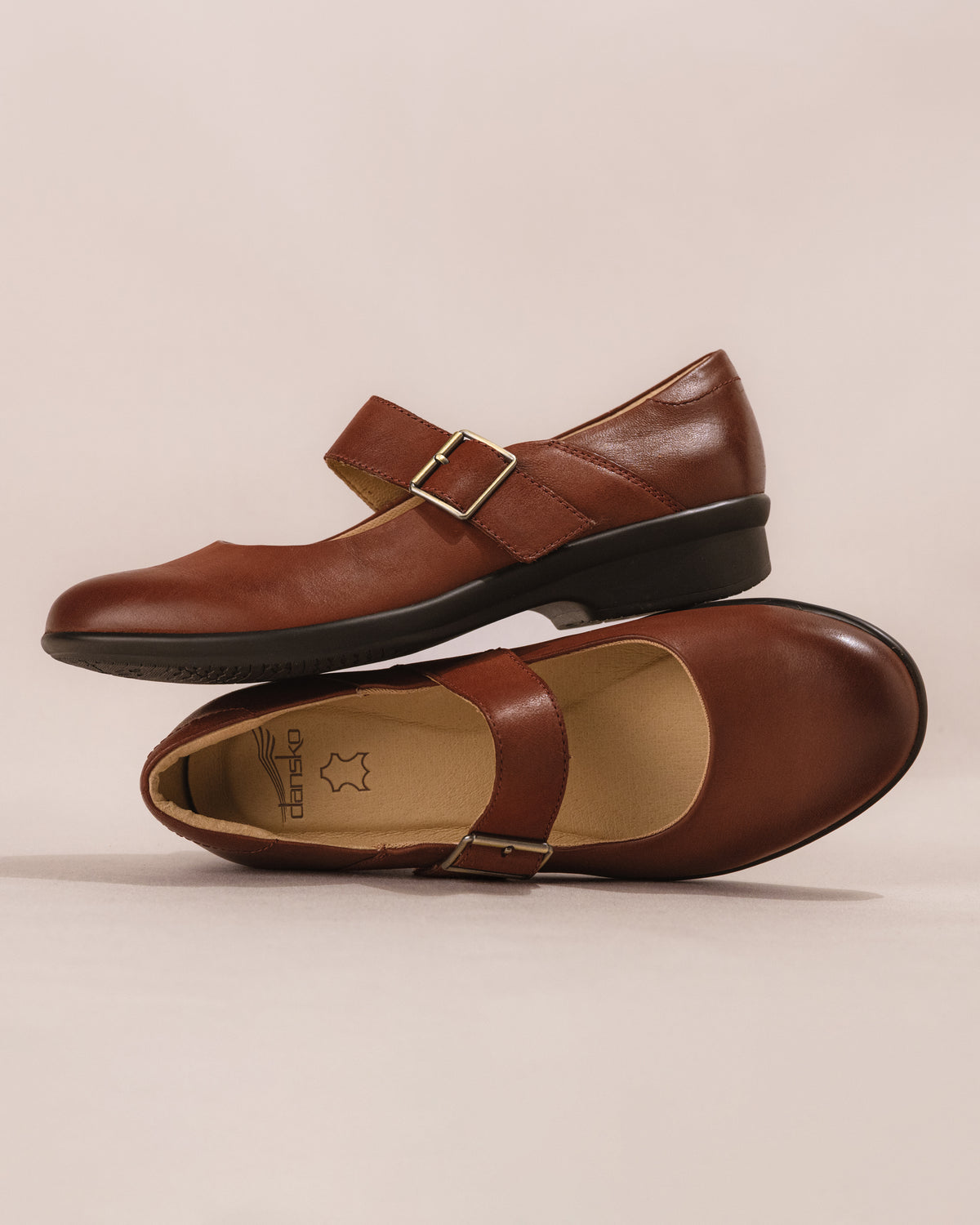 Dansko Collette Mary Jane – Women's Russett Burnished Nubuck Leather Arch Support Shoe