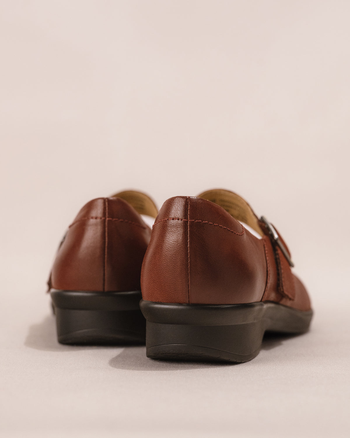 Dansko Collette Mary Jane – Women's Russett Burnished Nubuck Leather Arch Support Shoe