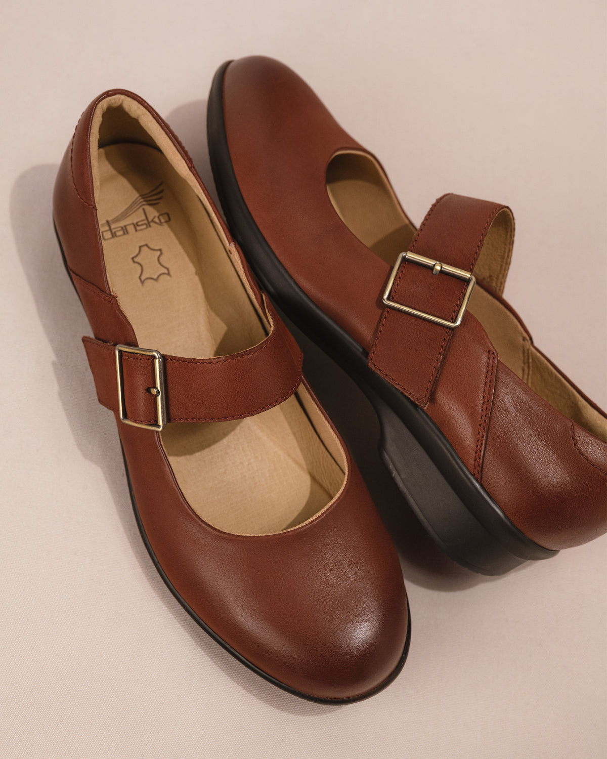 Dansko Collette Mary Jane – Women's Russett Burnished Nubuck Leather Arch Support Shoe