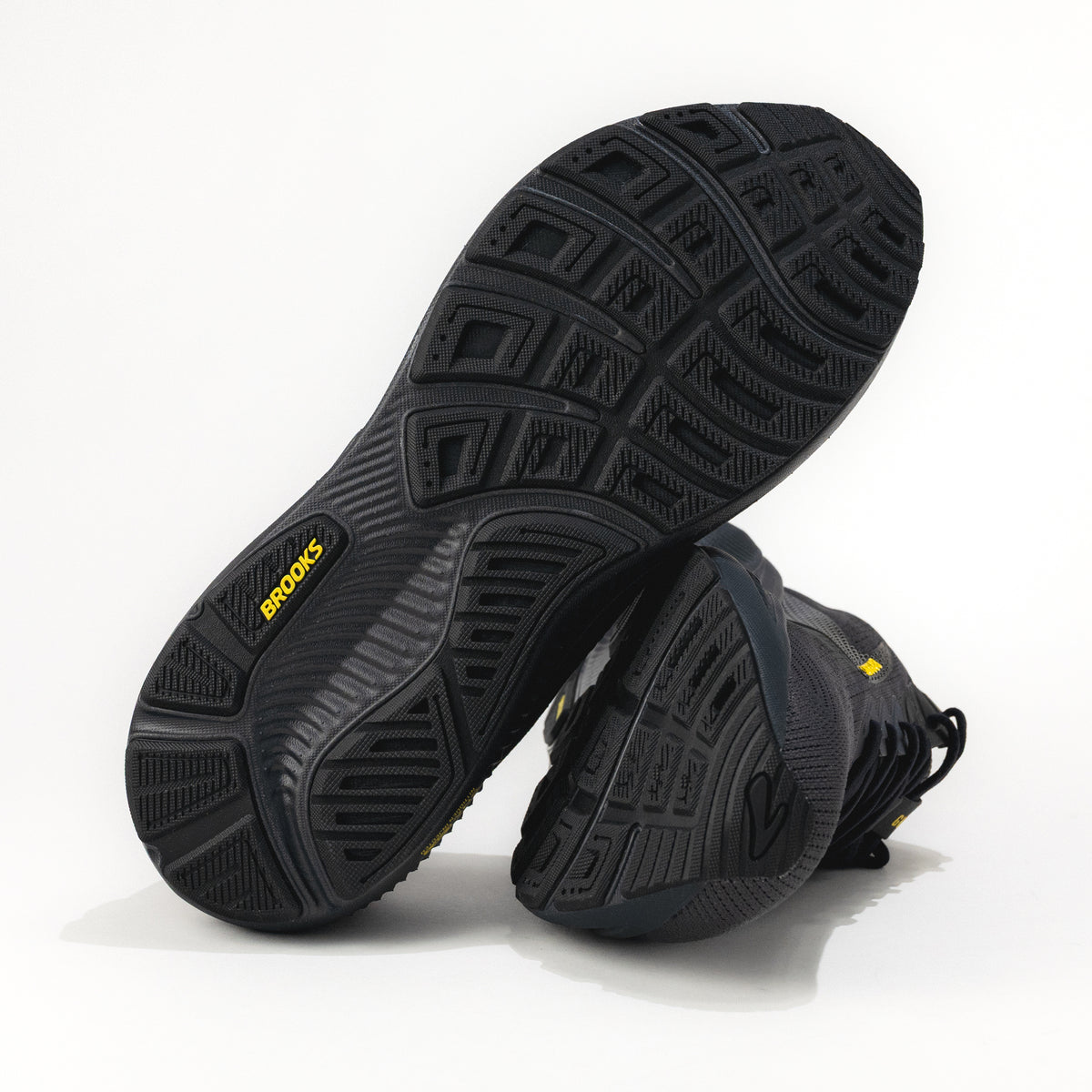 Men’s Brooks Ghost 17 Road Running Shoe in Ebony/Black/Yellow