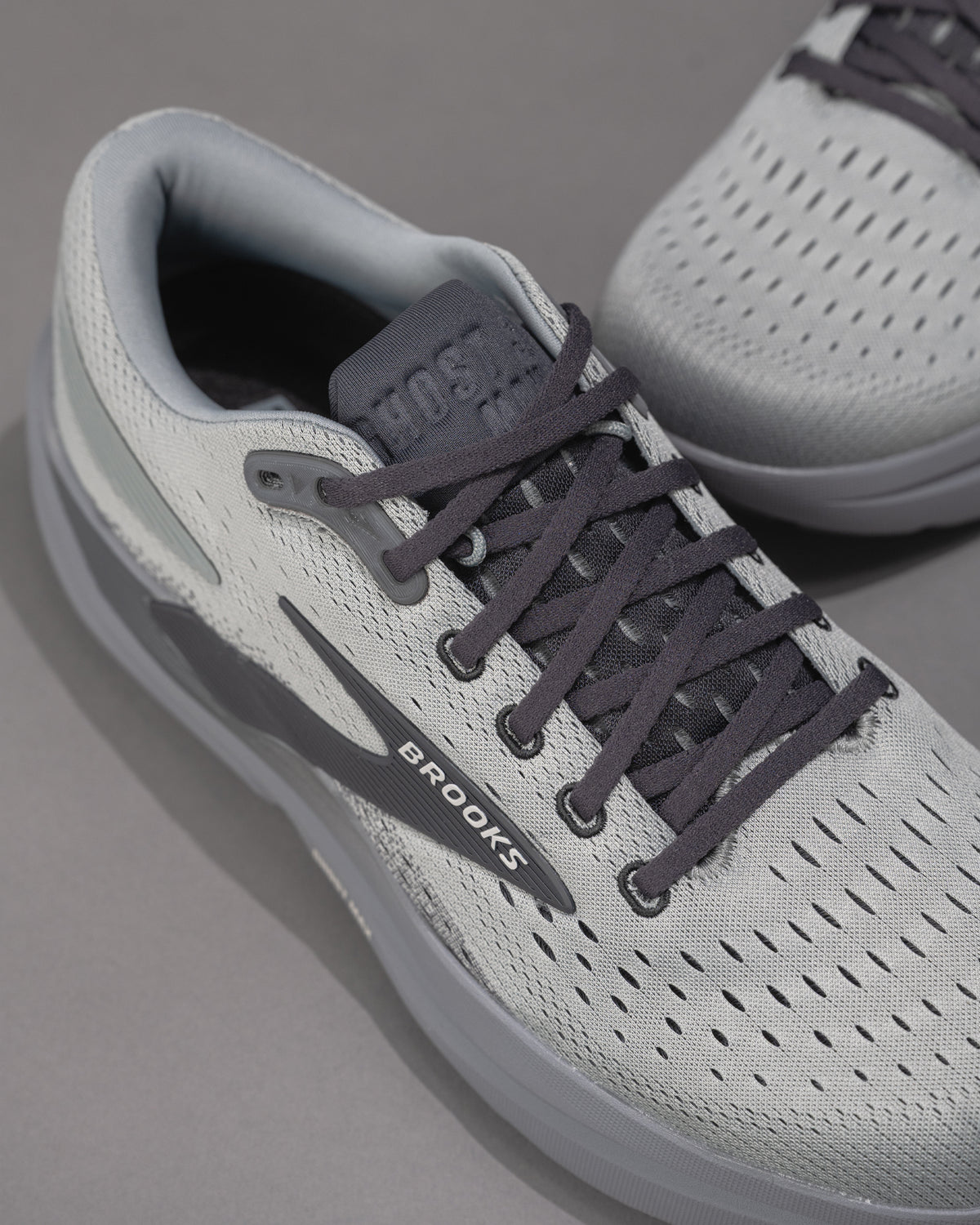 Men’s Brooks Ghost Max 3 – Primer Gray Neutral Road Running Shoe with Max Cushion