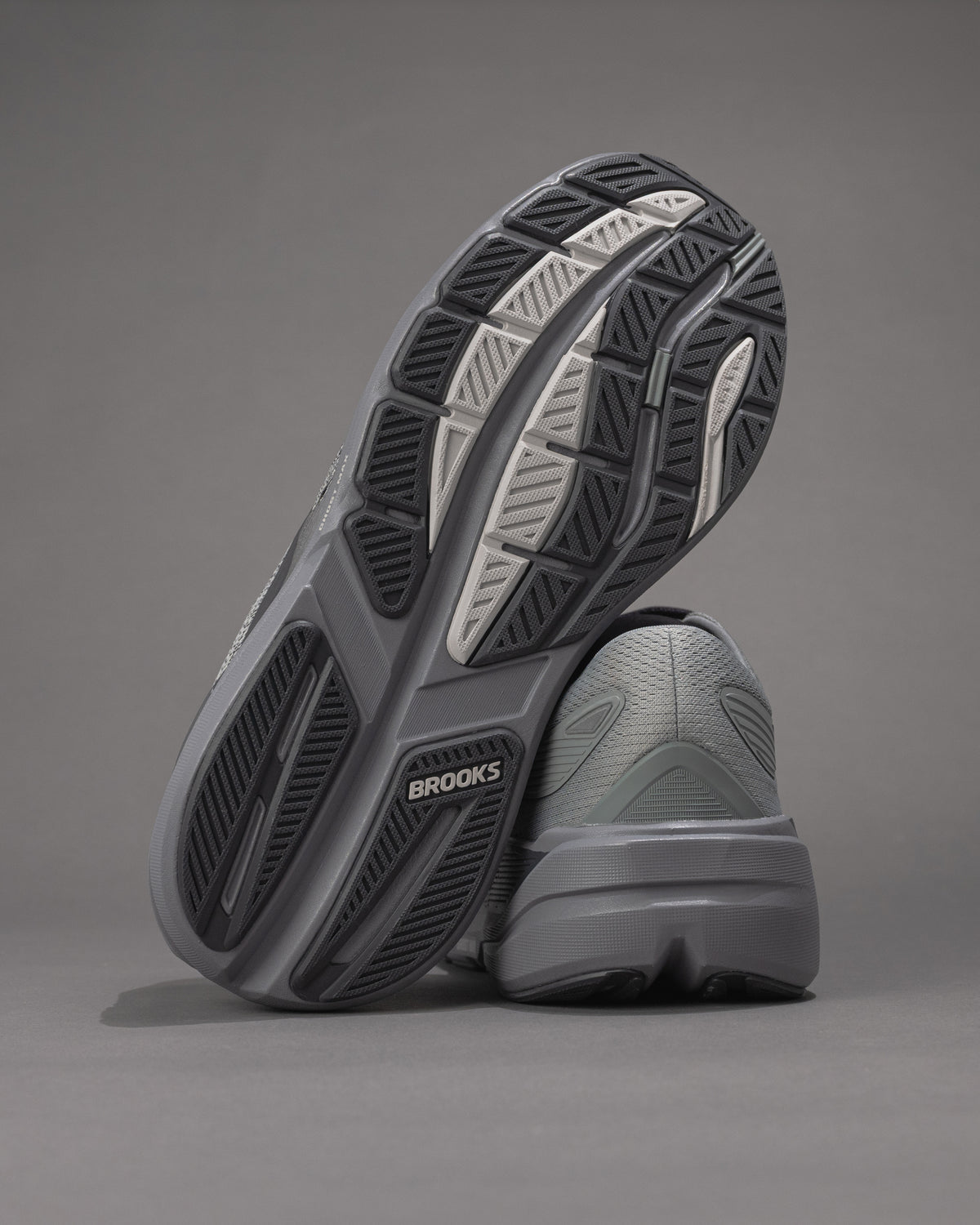 Men’s Brooks Ghost Max 3 – Primer Gray Neutral Road Running Shoe with Max Cushion