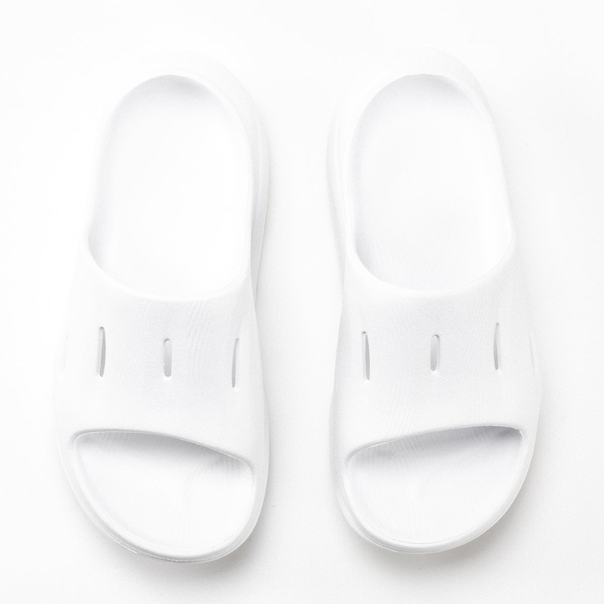 HOKA Ora Slide 3 Cushioned Recovery in White - Unisex