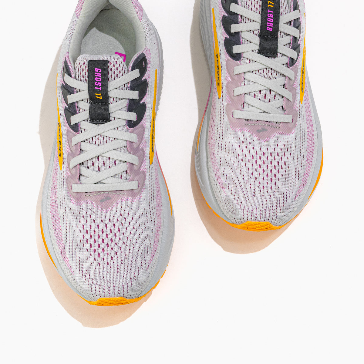 Women’s Brooks Ghost 17 Road‑Running Shoe in Oyster/Apricot/Pink