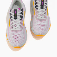 Women’s Brooks Ghost 17 Road‑Running Shoe in Oyster/Apricot/Pink