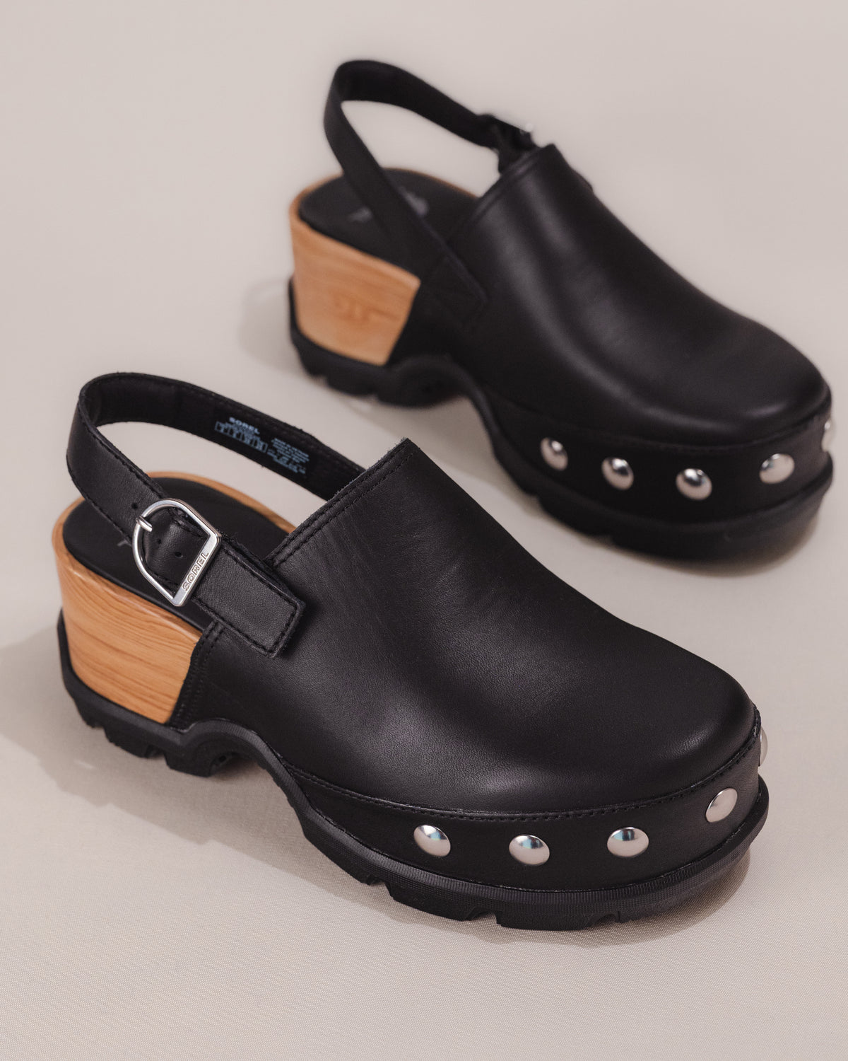 SOREL Roam'N Clog – Women's Leather Platform Clog in Black