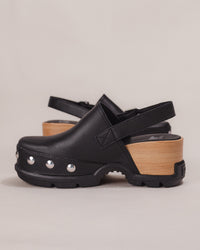 SOREL Roam'N Clog – Women's Leather Platform Clog in Black