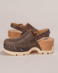 SOREL Roam'N Clog – Women's Leather Platform Clog in Canoe/Bleached Ceramic