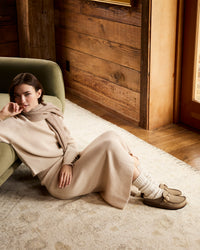 Birkenstock Buckley Clog in Tobacco Brown Oiled Leather.
Birkenstock Buckley clog, Tobacco Brown oiled leather, women’s slip-on clog, moccasin-style clog, all-day comfort shoes.