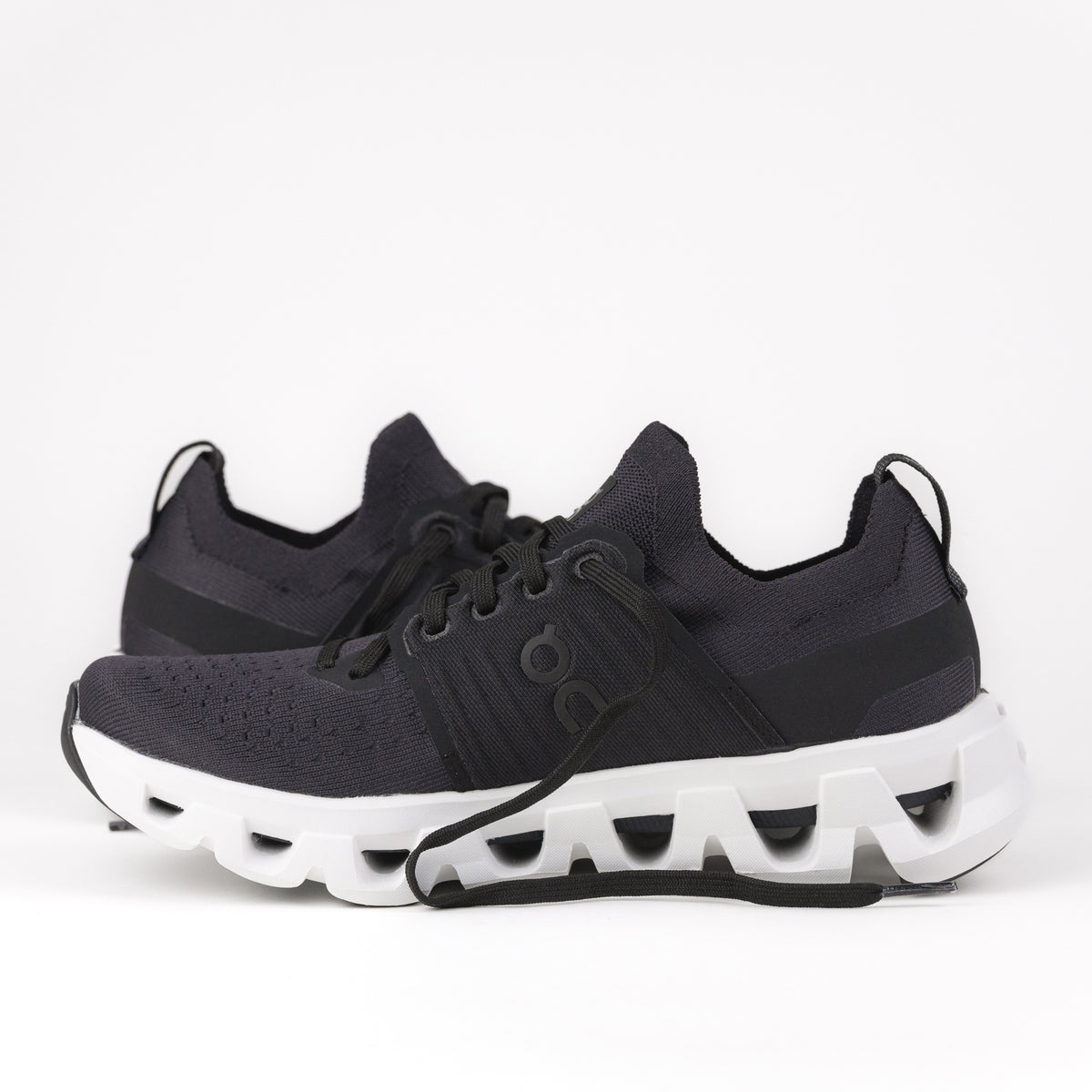 Women's On Running Cloudswift 4 Road Running Shoe in Black/White