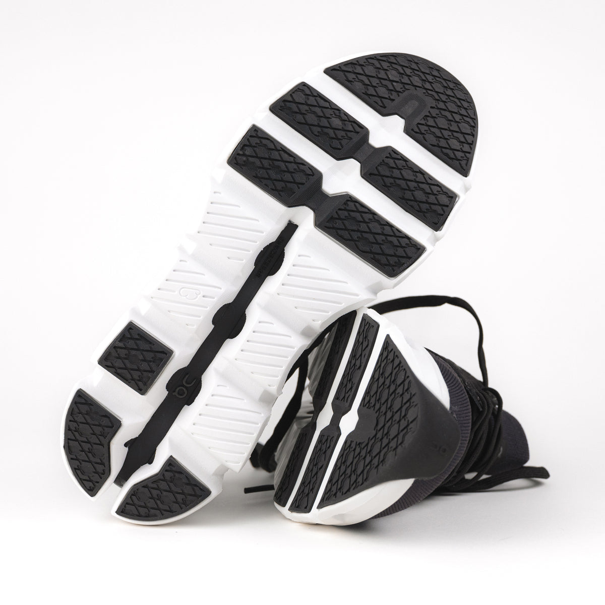 Women's On Running Cloudswift 4 Road Running Shoe in Black/White