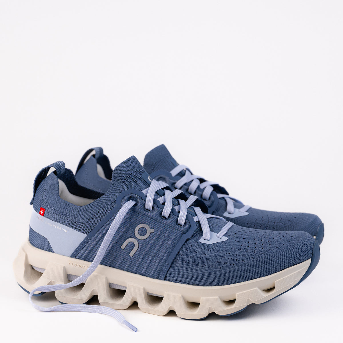 Women's On Running Cloudswift 4 Road Running Shoe in Metal/Heather