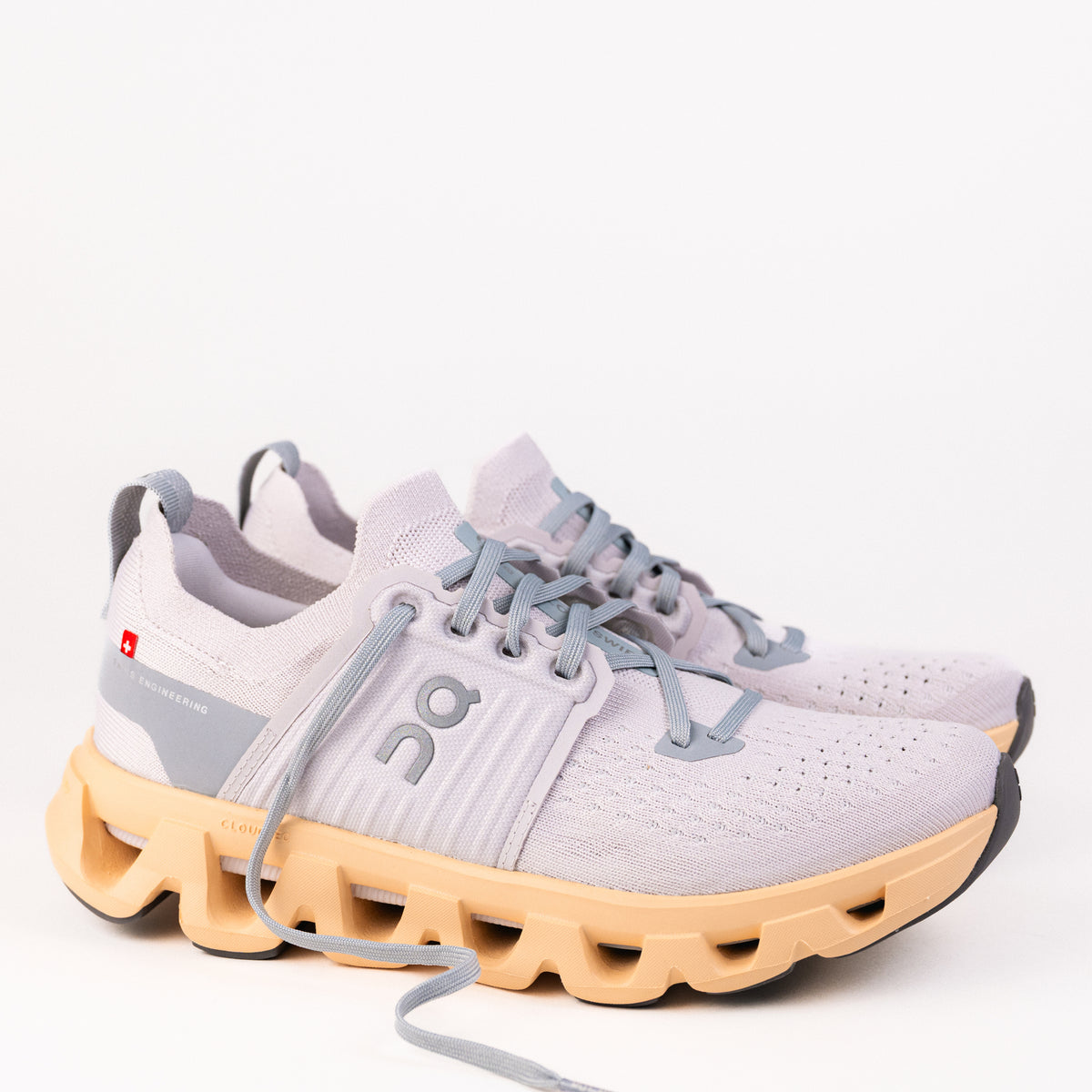 Women's On Running Cloudswift 4 Road Running Shoe in Frost/Blonde