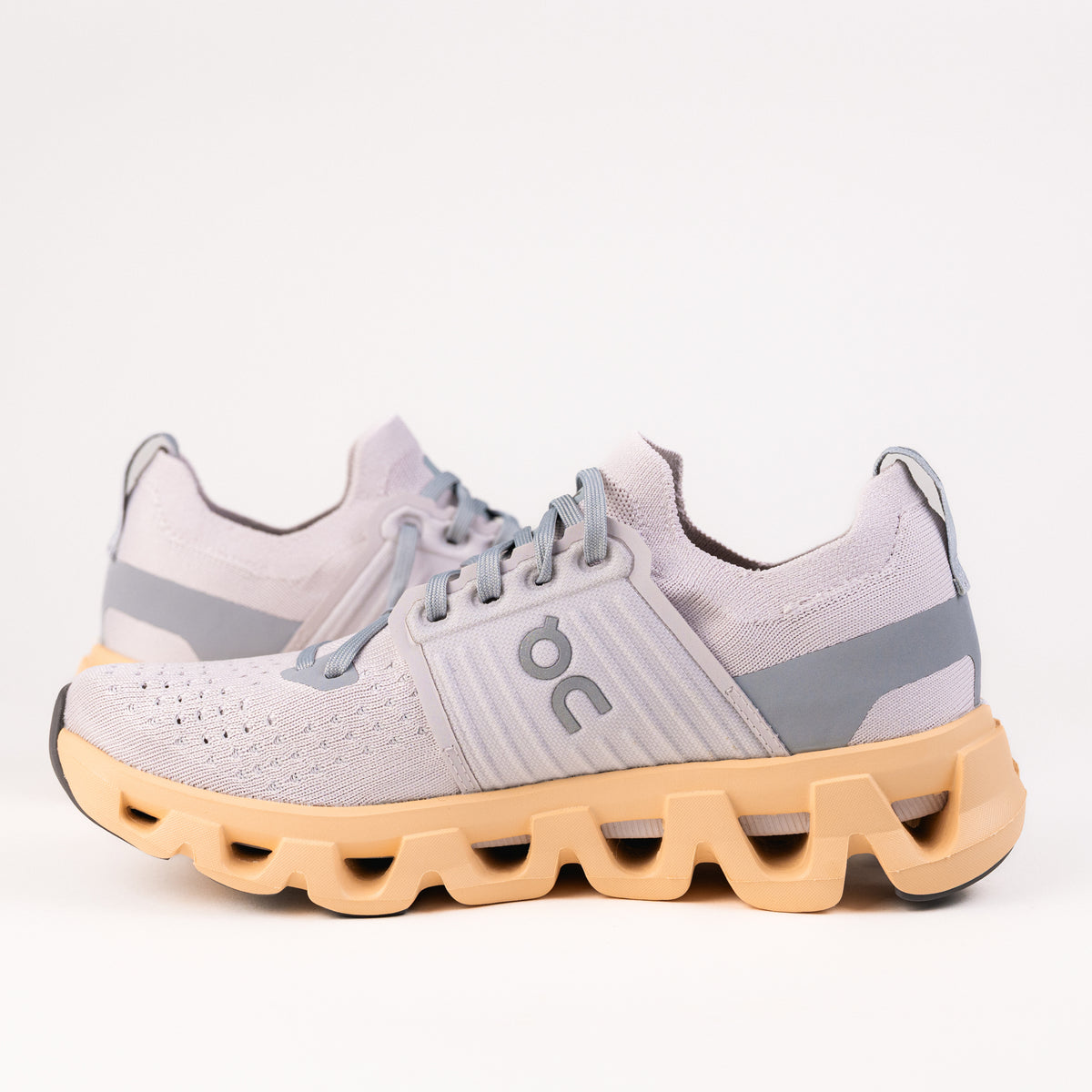 Women's On Running Cloudswift 4 Road Running Shoe in Frost/Blonde