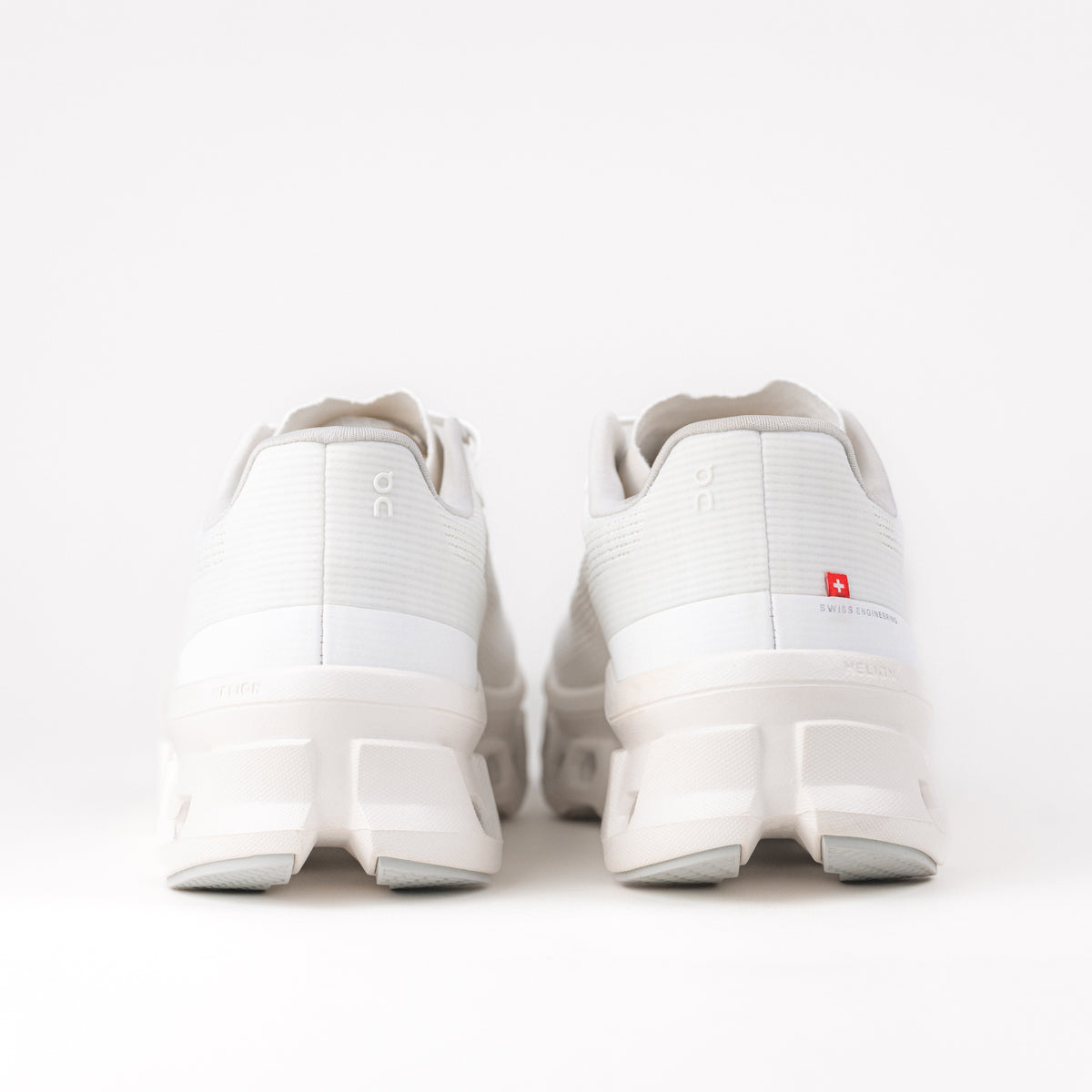 Women's On Running Cloudmonster Void in White