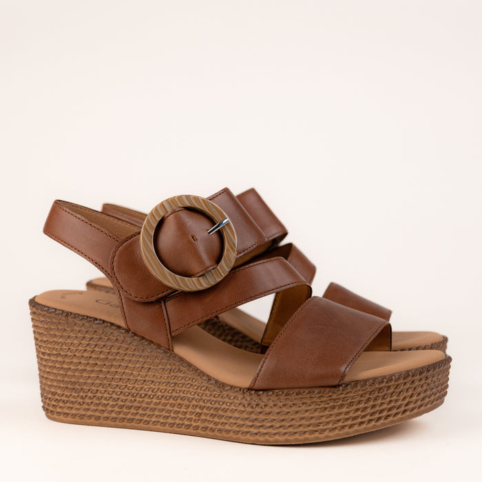 Women's Gabor Higher Buckle Wedge Sandal 64.770 in Tan/Cognac Leather, Drama