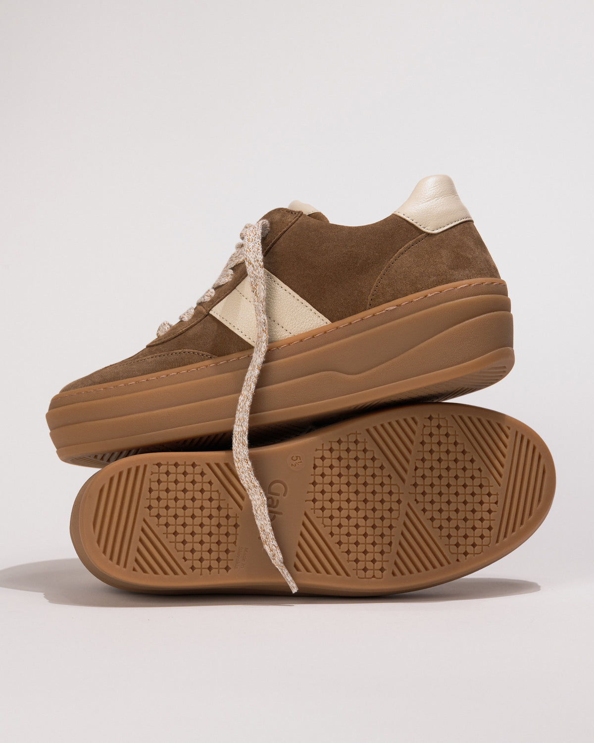 Gabor Chunky Platform Sneaker 73.350.13 in Lion Suede – Women’s Retro Sneaker