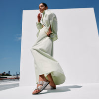 Birkenstock Arizona Big Buckle in Stone Coin Gray Natural High-Shine Leather Patent and golden buckle detail