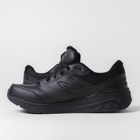 Detailed view of the ABZORB midsole on the New Balance 928 V3, offering impact absorption and compression resistance for superior comfort.