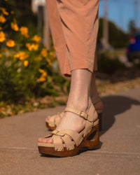 Dansko Alanna Wood Wedge sandal in Vanilla leather 