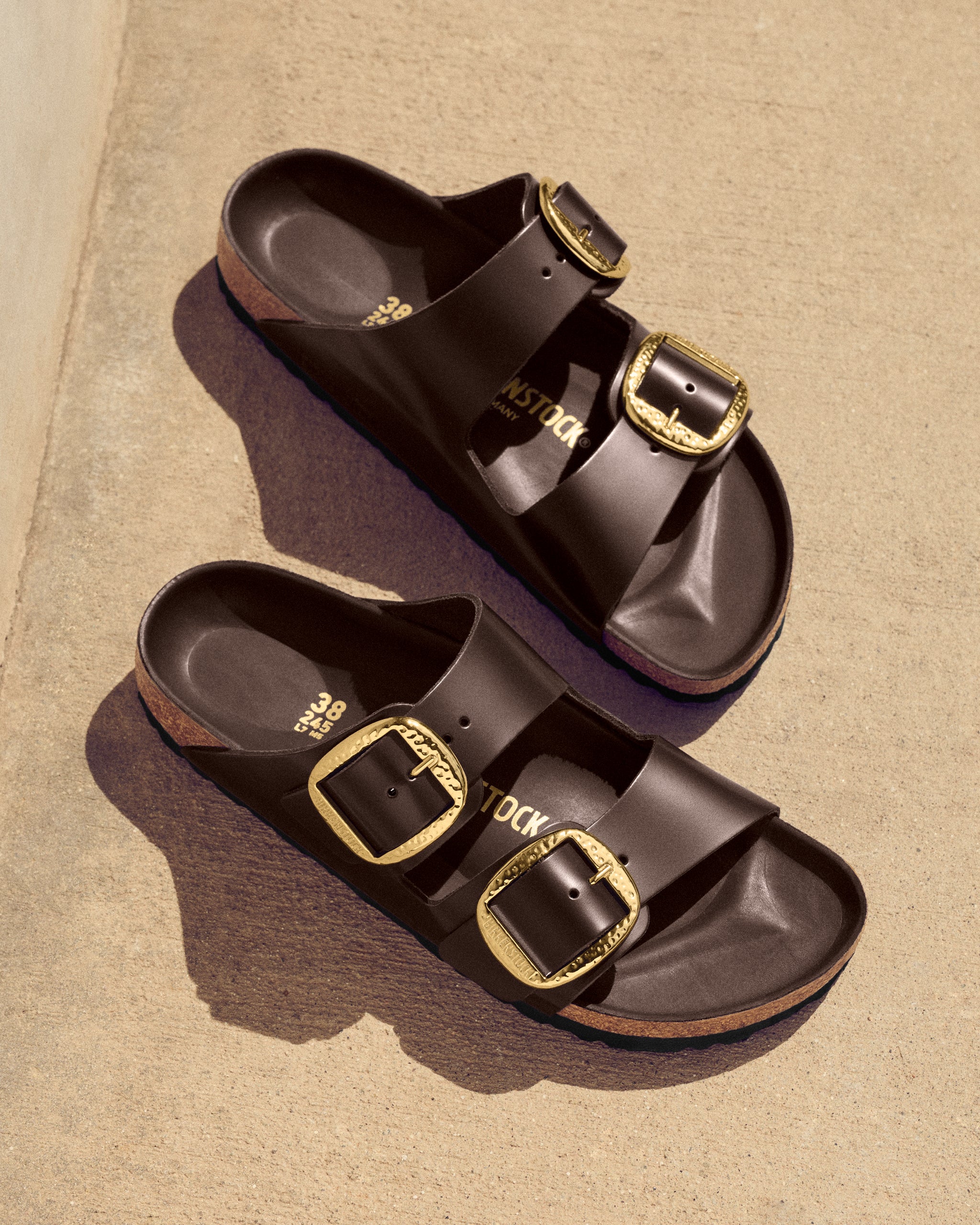 Birkenstock Arizona Hammered Big Buckle High-Shine Espresso Patent
