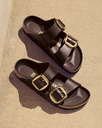 Women's Birkenstock Arizona Hammered Big Buckle – High-Shine Espresso Patent Leather
