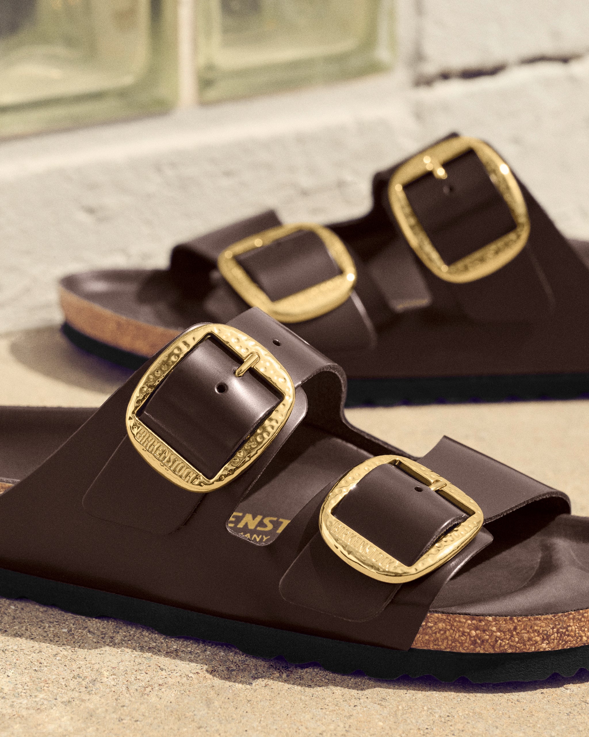 【美品】BIRKENSTOCK DALEN ESPRESSO Birkenstock Arizona Hammered Big Buckle High-Shine Espresso Patent