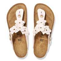 Birkenstock Gizeh Flower Sandal in Leather - Light Rose