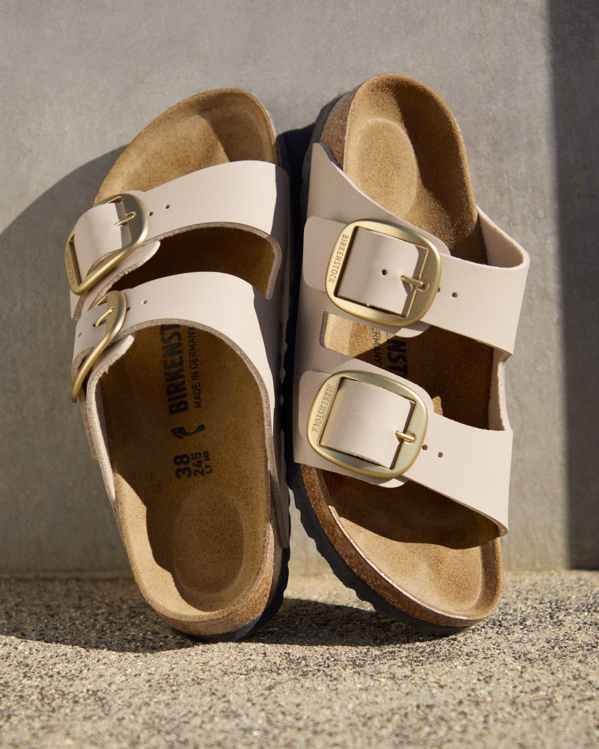 BIRKENSTOCK ベージュ サンダル 41 Women's Birkenstock Arizona Big Buckle Sandal - Sandcastle Birko