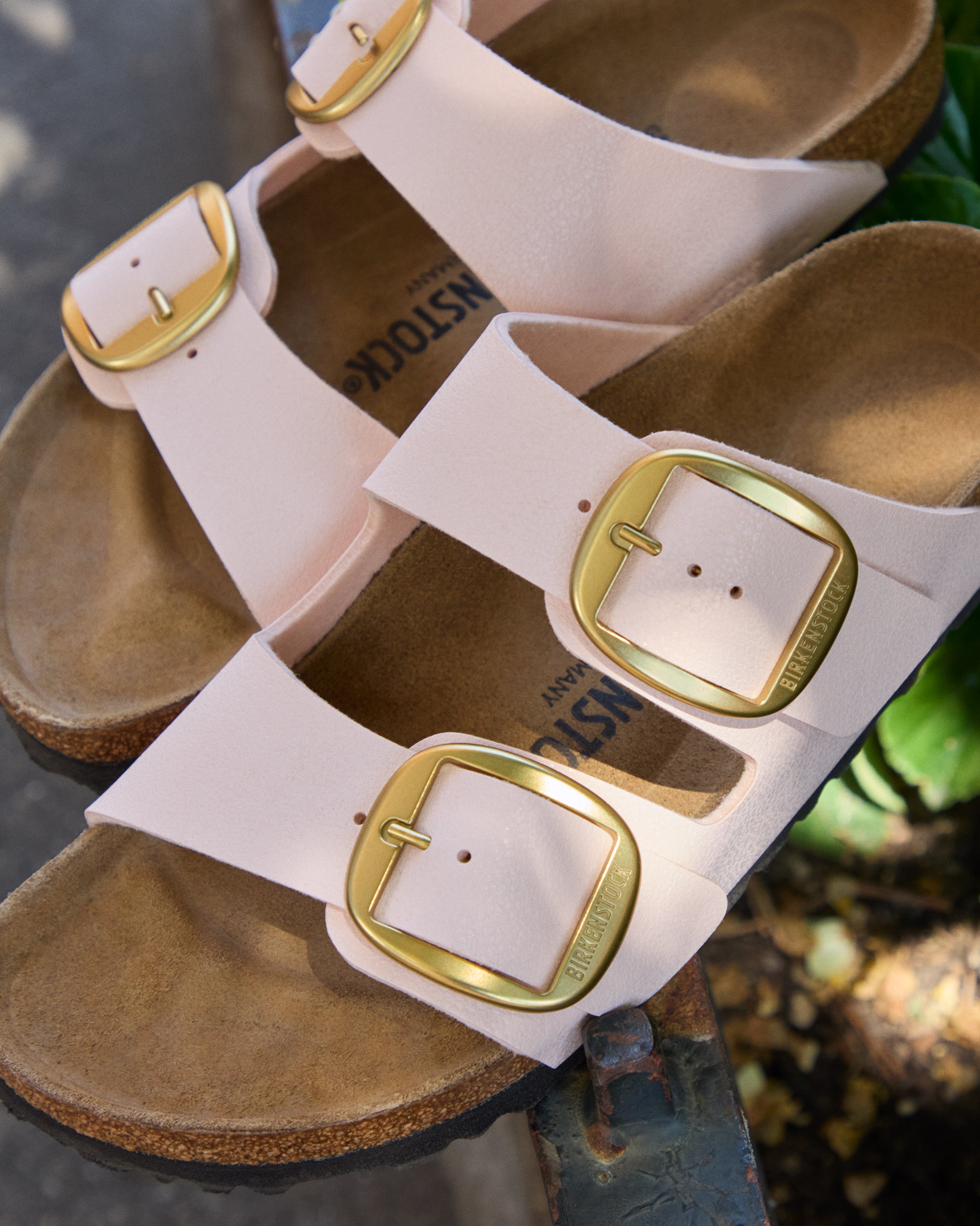 Women's Birkenstock Arizona Big Buckle Sandal - Light Rose