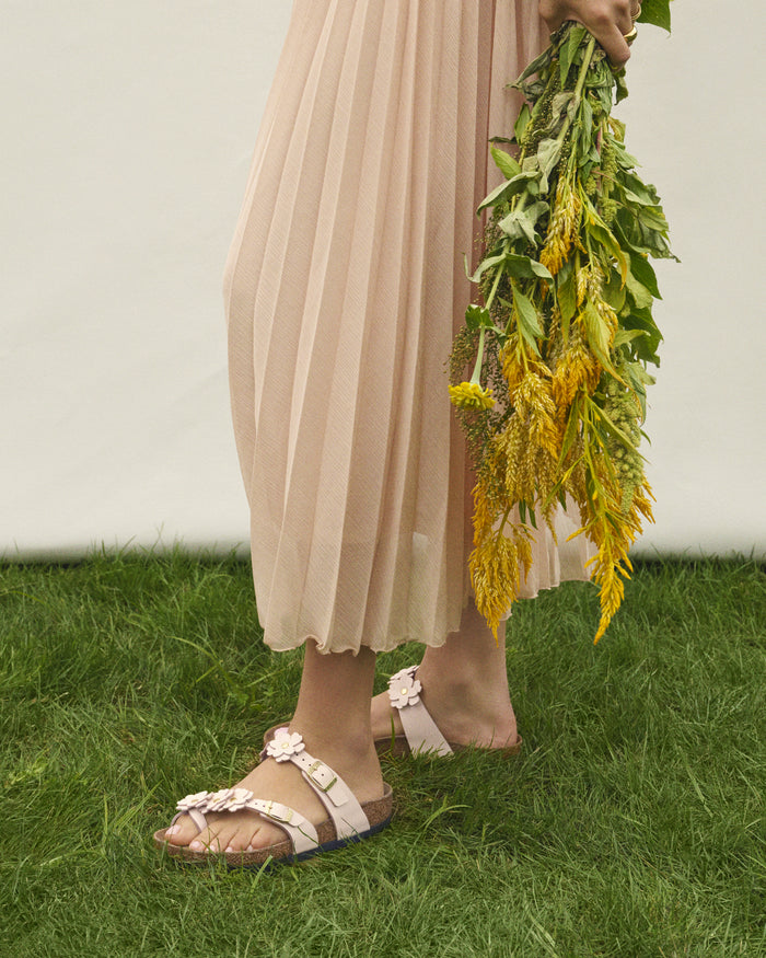 MAYARI FLOWERS - LIGHT ROSE - LEATHER
