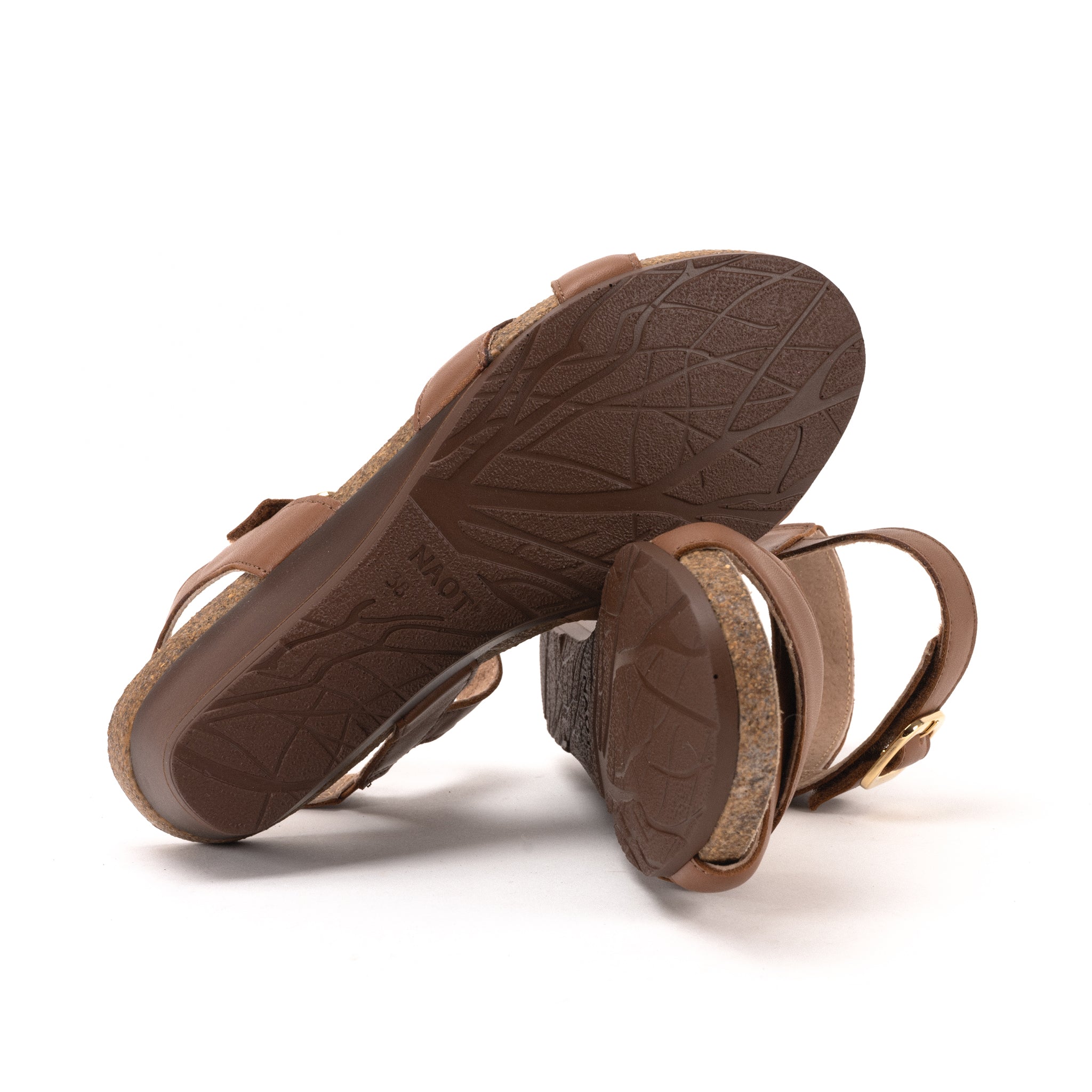 ナヨントレカ WOMEN'S NAOT THRONE - CARAMEL - LEATHER – Plaza Shoe Store