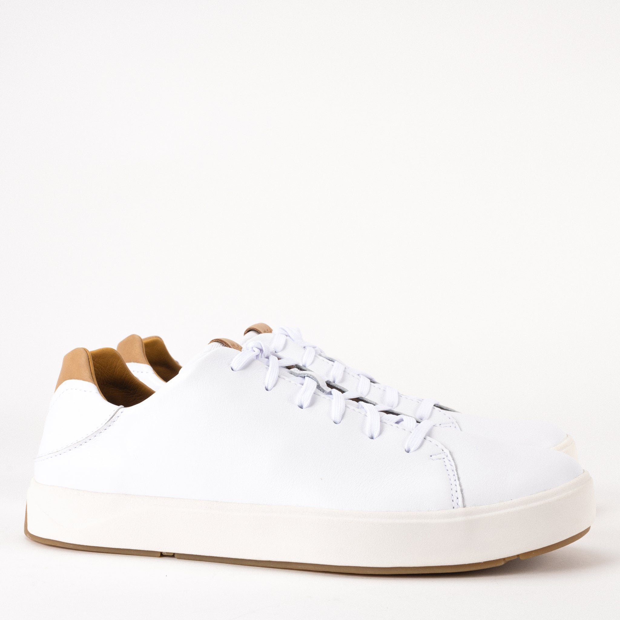 MEN'S OLUKAI LAE'AHI LI 'ILI - WHITE - LEATHER – Plaza Shoe Store