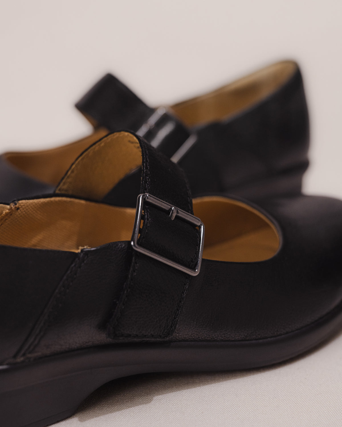 COLLETTE - BLACK - NUBUCK