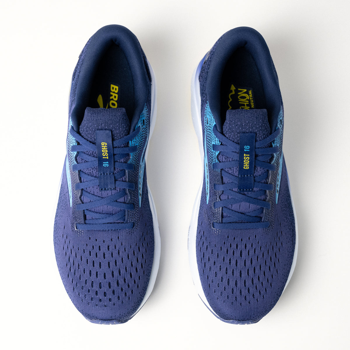 Top view of Brooks Ghost 16, highlighting the breathable mesh upper and secure lace-up closure.