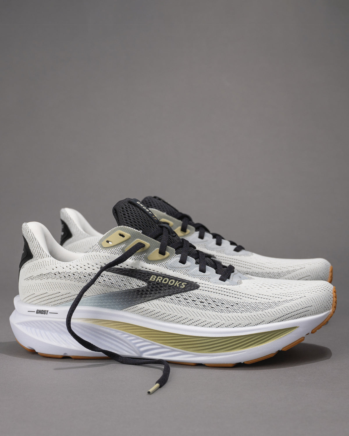 Men’s Brooks Ghost 17 – White/Tea/Black Neutral Daily Trainer with Extra Cushion