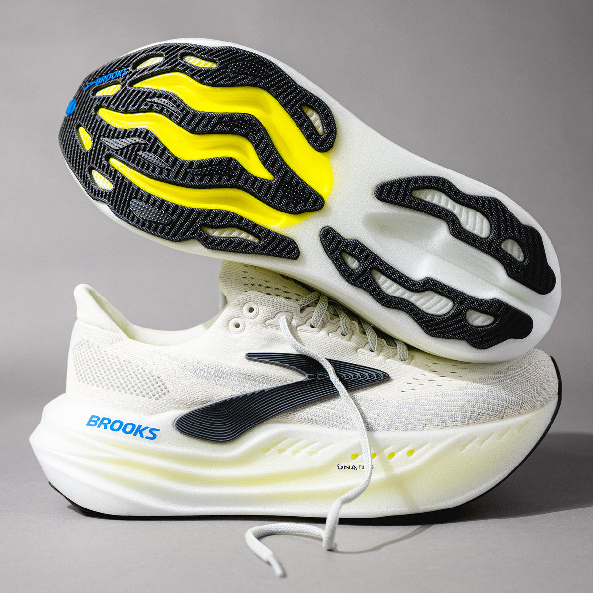 Bottom view of the outsole of the Men’s Brooks Glycerin Max, highlighting the durable and lightweight sole designed for optimal road running grip.