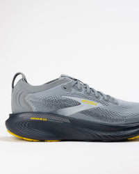 Close-up of Brooks Adrenaline GTS 25 logo and medial side detail – men’s stability running shoe in Primer Gray colorway
