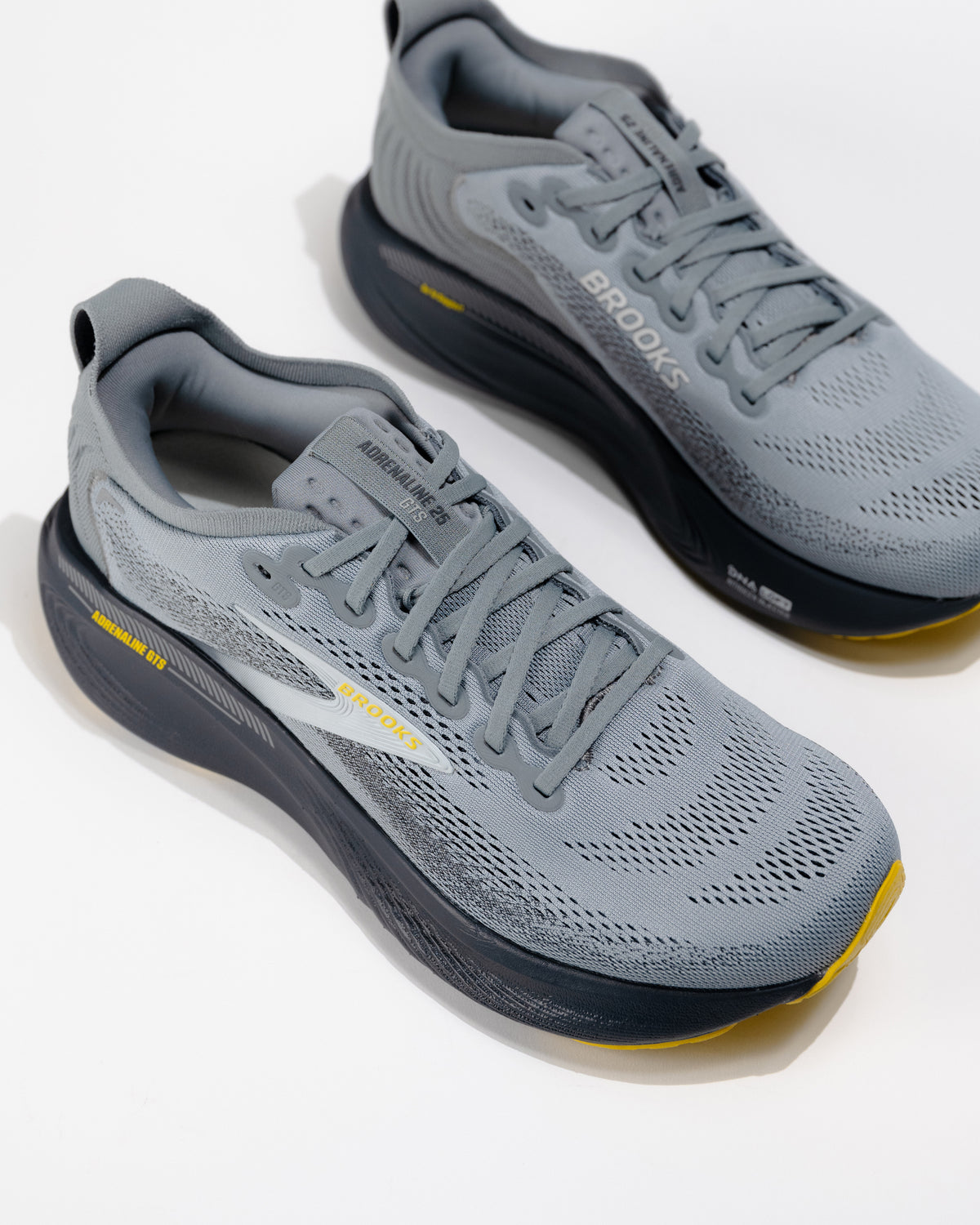 Top-down view of Brooks Adrenaline GTS 25 Gray men’s running shoes showcasing wide toe box and breathable mesh design