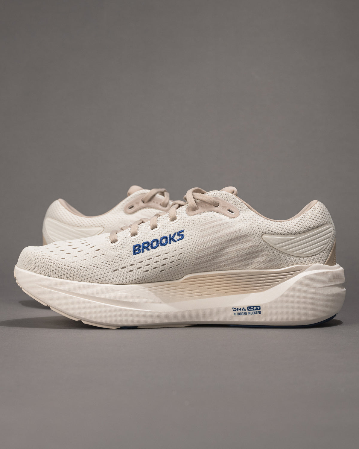 Men’s Brooks Ghost Max 3 – Coconut/Navy Neutral Road Running Shoe with Max Cushion