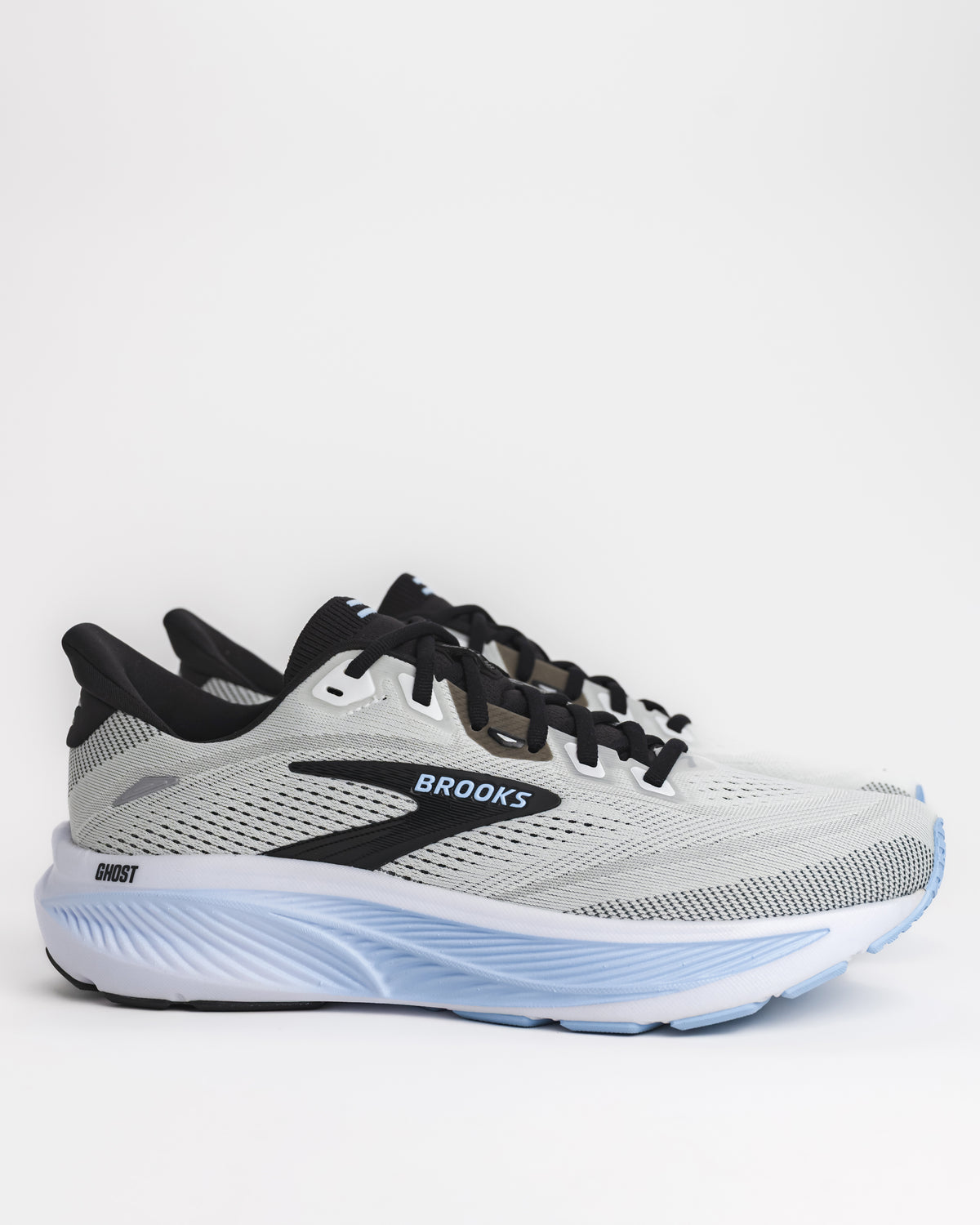 Men's Brooks Ghost 18 Road Running Shoe in White / Black / Open Air
110493, color: 172