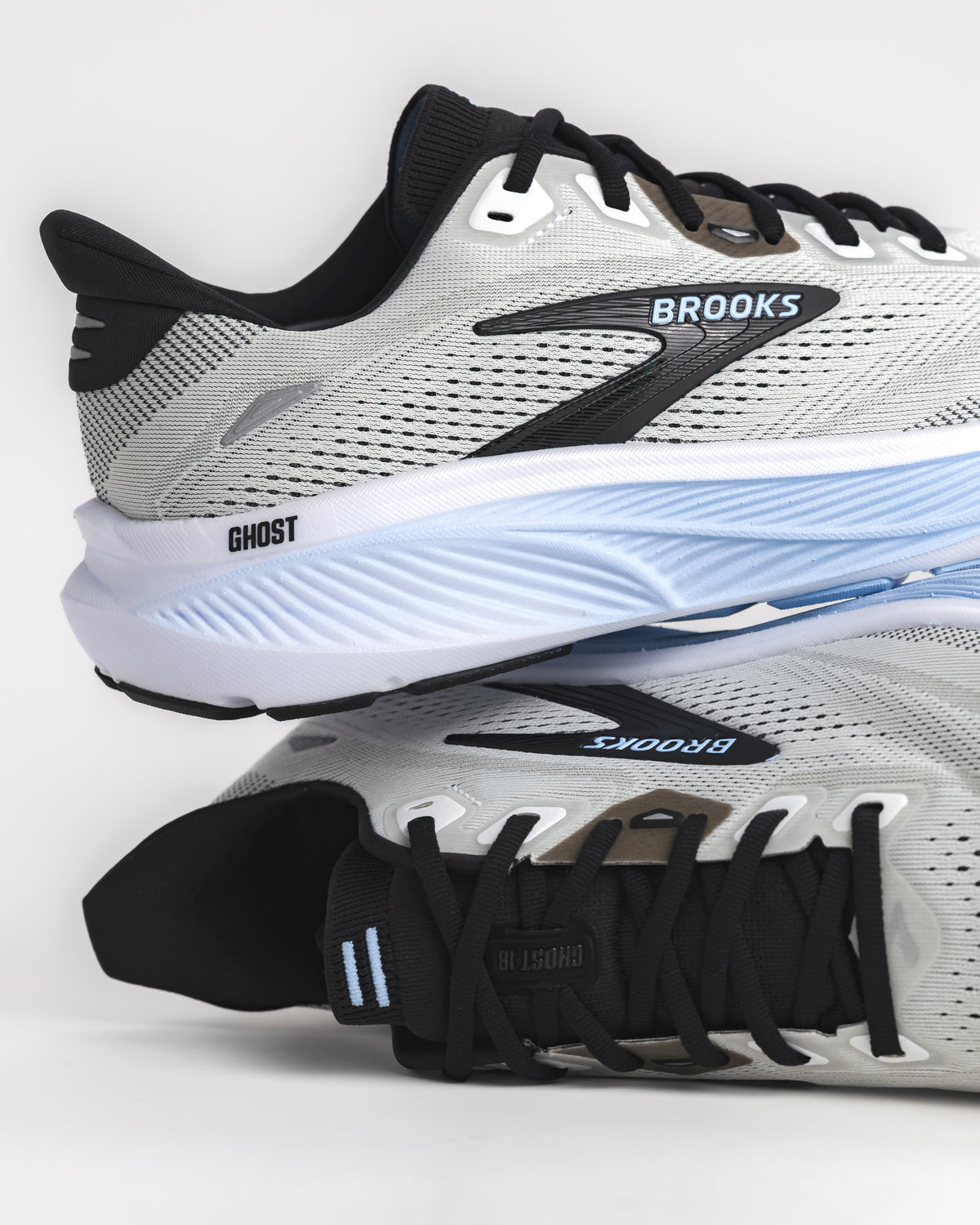 Men's Brooks Ghost 18 Road Running Shoe in White / Black / Open Air
110493, color: 172