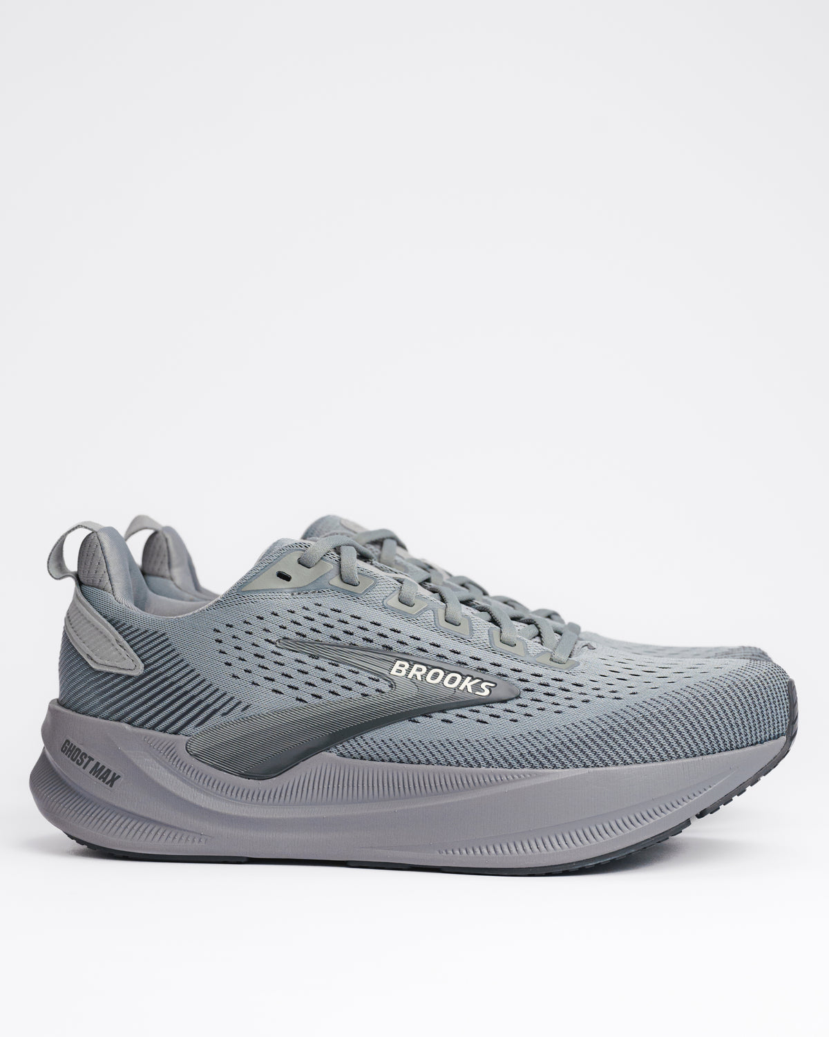 Men's Brooks Ghost Max 4 Running Shoe – High-Stack Cushioning with Broad Base Stability in Grey / Grey / Ebony